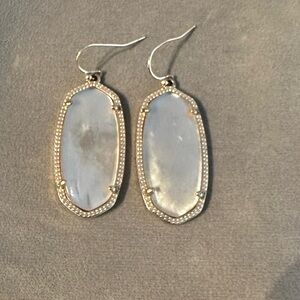 Kendra Scott drop earrings